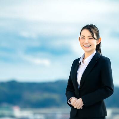 笑顔の女性