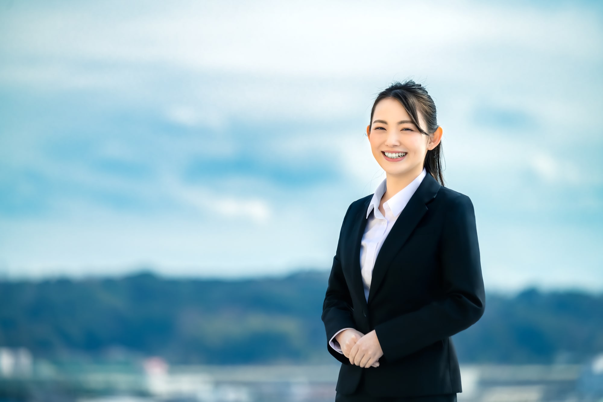 笑顔の女性