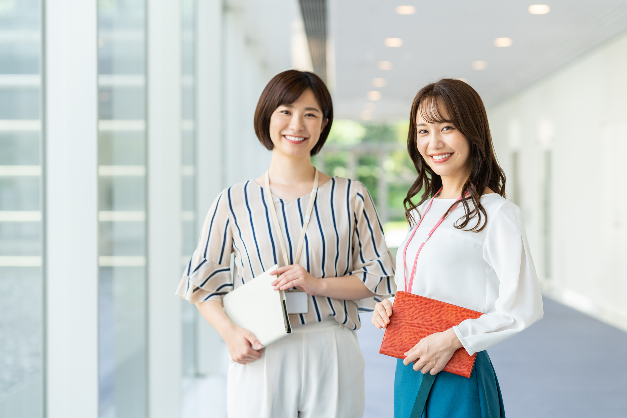 2人の女性