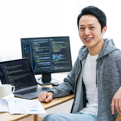 笑顔の男性