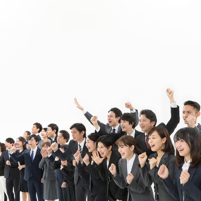 転職活動をする人々